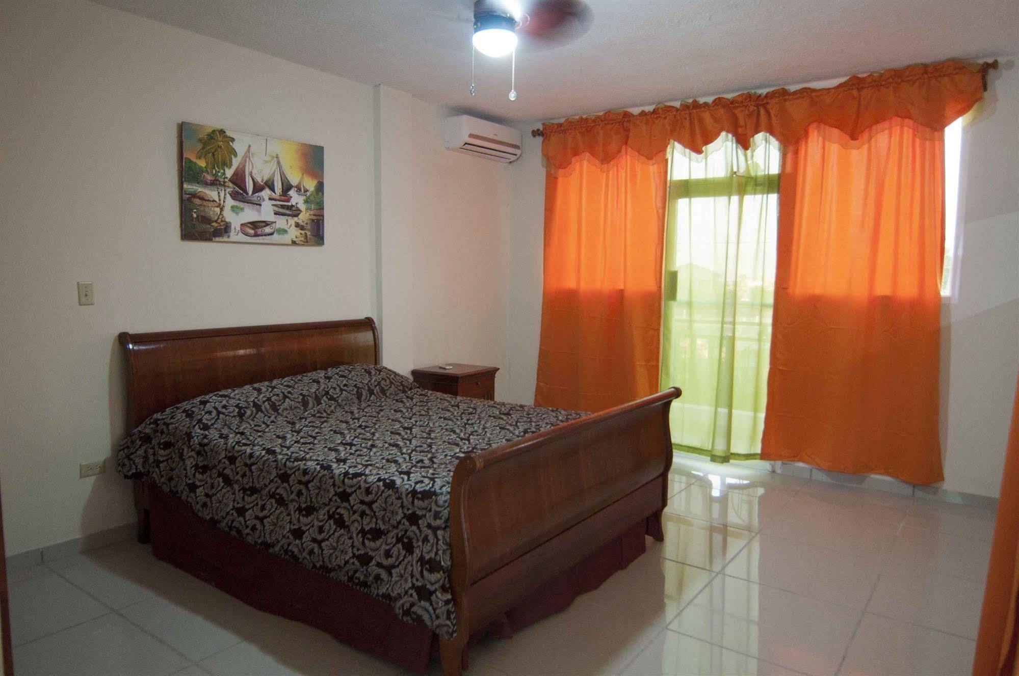 Kemael Hotel Tabarre Esterno foto